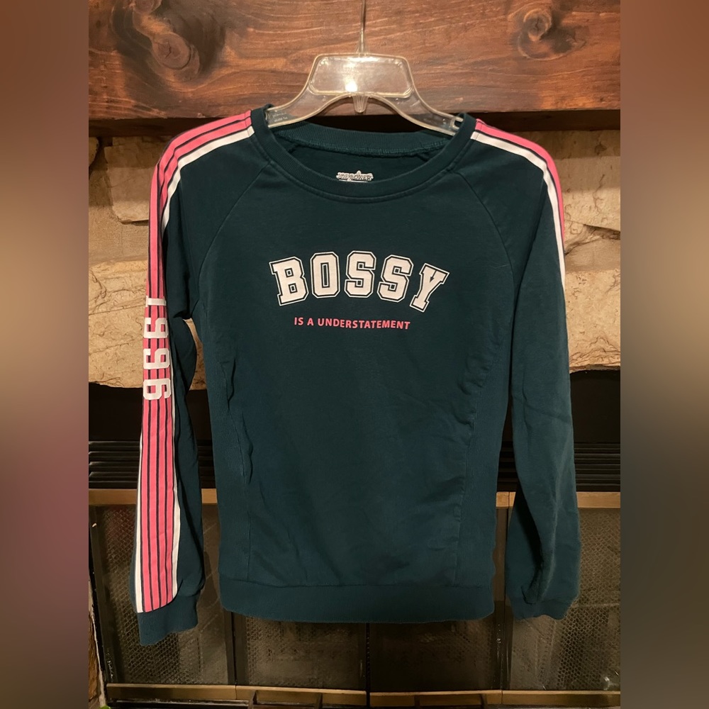 JOE BOXER GREEN “BOSSY IS A UNDERSTATEMENT” LONG SLEEVE SWEATSHIRT